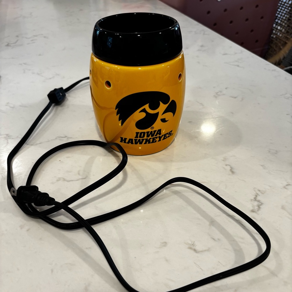 Iowa Hawkeyes Yellow and Black Mug Warmer Scentsy
